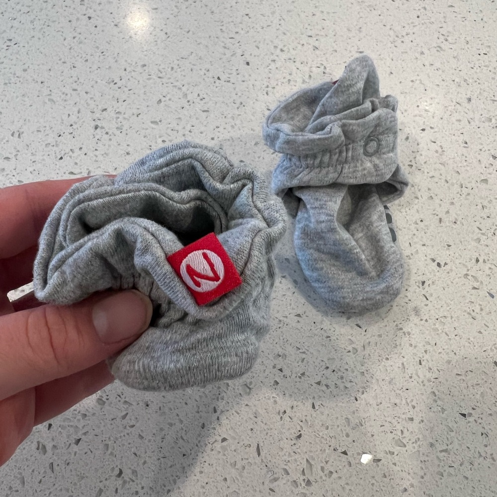 Zutano- Size 12m - Gripper baby shoes